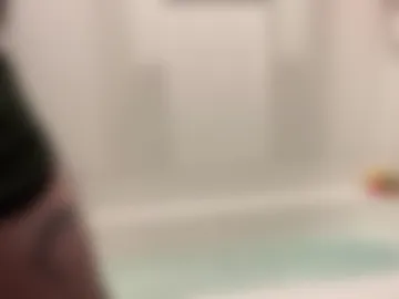 1hugecumshots69 webcam preview