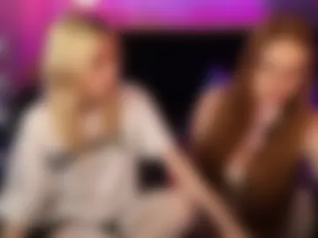 2giirls1cam photo 3