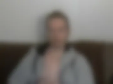 2small4you83 photo 9