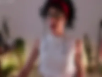 _bellaela webcam preview