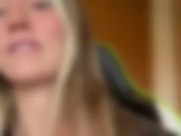 _lovemiller webcam preview