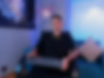 aaron_whitee webcam preview