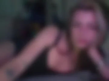 actuallyaleyna photo 7