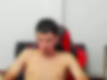 adam_235 live webcam preview