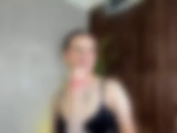 adelaindiamond_ photo 2