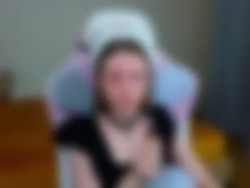 adelina_cowell photo 8