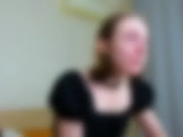 adelina_cowell photo 4