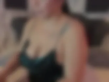 adelinemoretti webcam preview