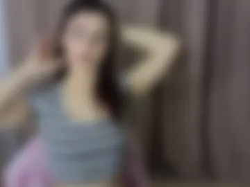 adellyy photo 3