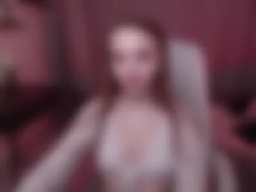 adria_arjona photo 2