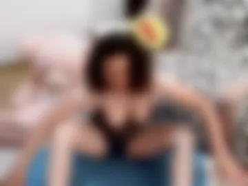 adriana_elvis webcam preview