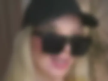 agent_blonde photo 3