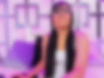 aisha_leenss photo 2