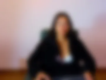 alanis_22 photo 3
