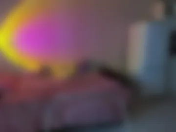 alettaevee photo 7
