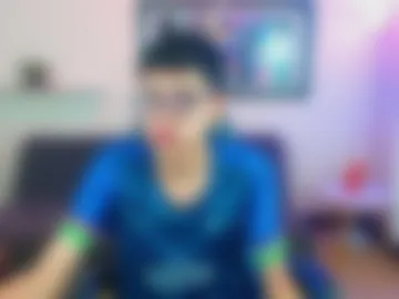 alexcum_18 photo 2
