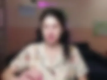 alianna_solo_kiss photo 7