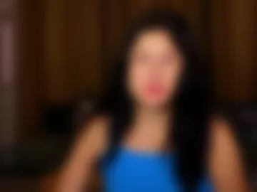 alianna_solo_kiss photo 8