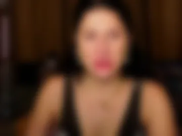 alianna_solo_kiss photo 6
