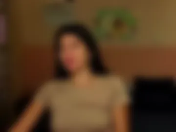 alianna_solo_kiss photo 2