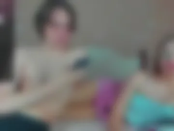 alice_and_james live webcam preview