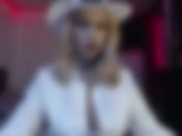 aliceesmiths photo 3