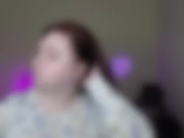 alicia_side_red photo 6