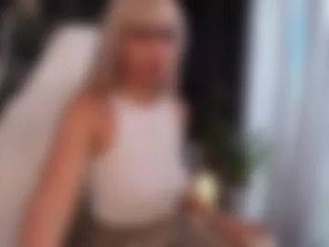 aliessia webcam preview