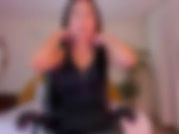 alinasimmons photo 5