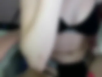 allyoursss1212 live webcam preview