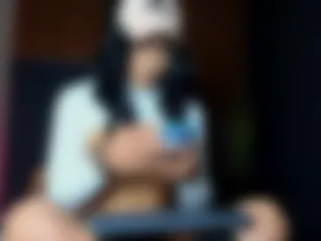 alonehazel webcam preview