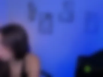 amalialowell webcam preview