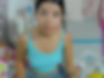 amelia_petite photo 3