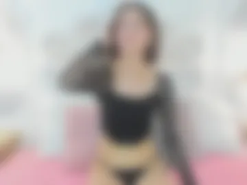 analia_ross_ photo 2