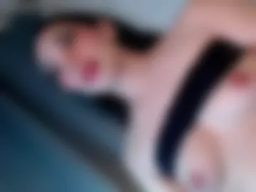 angela_fox18 photo 2