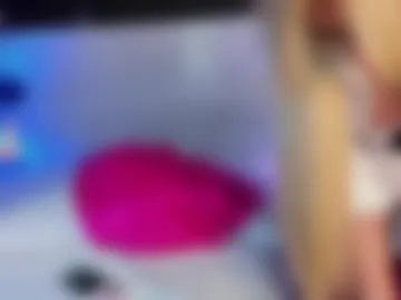 angelina_hilton photo 3