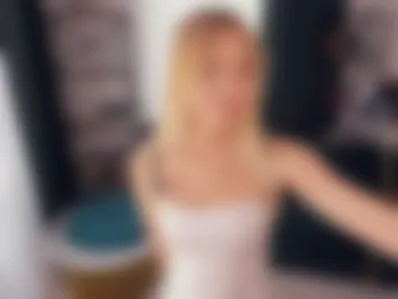 angelinahass photo 3