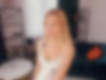 angelinahass photo 2