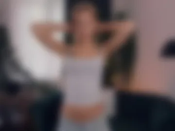 angelinahass photo 3