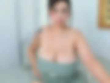 annavalente_ live webcam preview