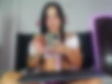 aprilhotty photo 6