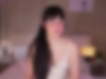 aprilqueenie photo 2