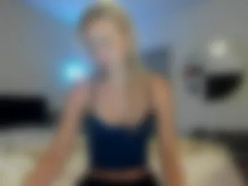 ariah_is_blonde photo 2