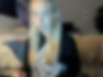 ariah_is_blonde photo 3