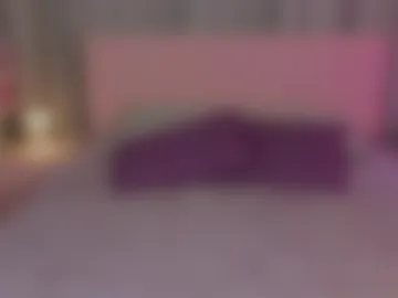 ariana_petite photo 6