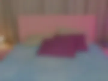 ariana_petite photo 8