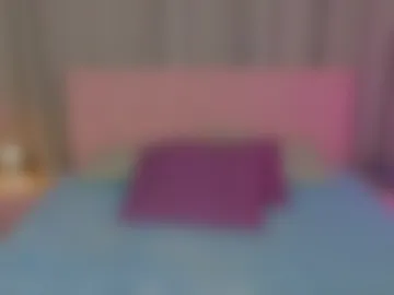 ariana_petite photo 4