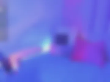 arianarougee photo 4