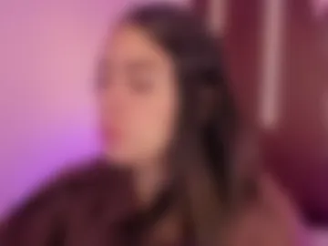ariianabaker photo 2
