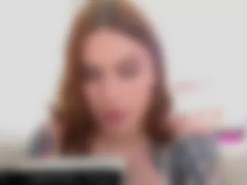 arya_deepthroat_queen webcam preview